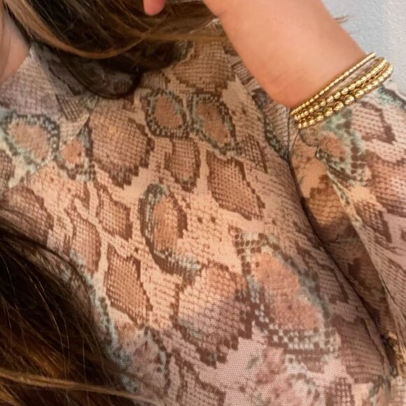 Snake print sheer top - Picture 2 of 3
